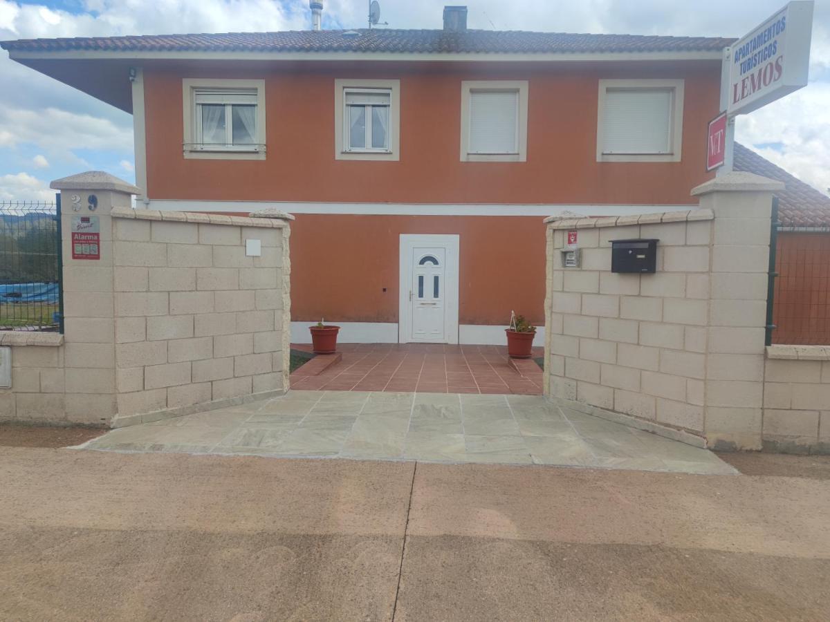 Apartamentos Turisticos Lemos O Pedrouzo Dış mekan fotoğraf