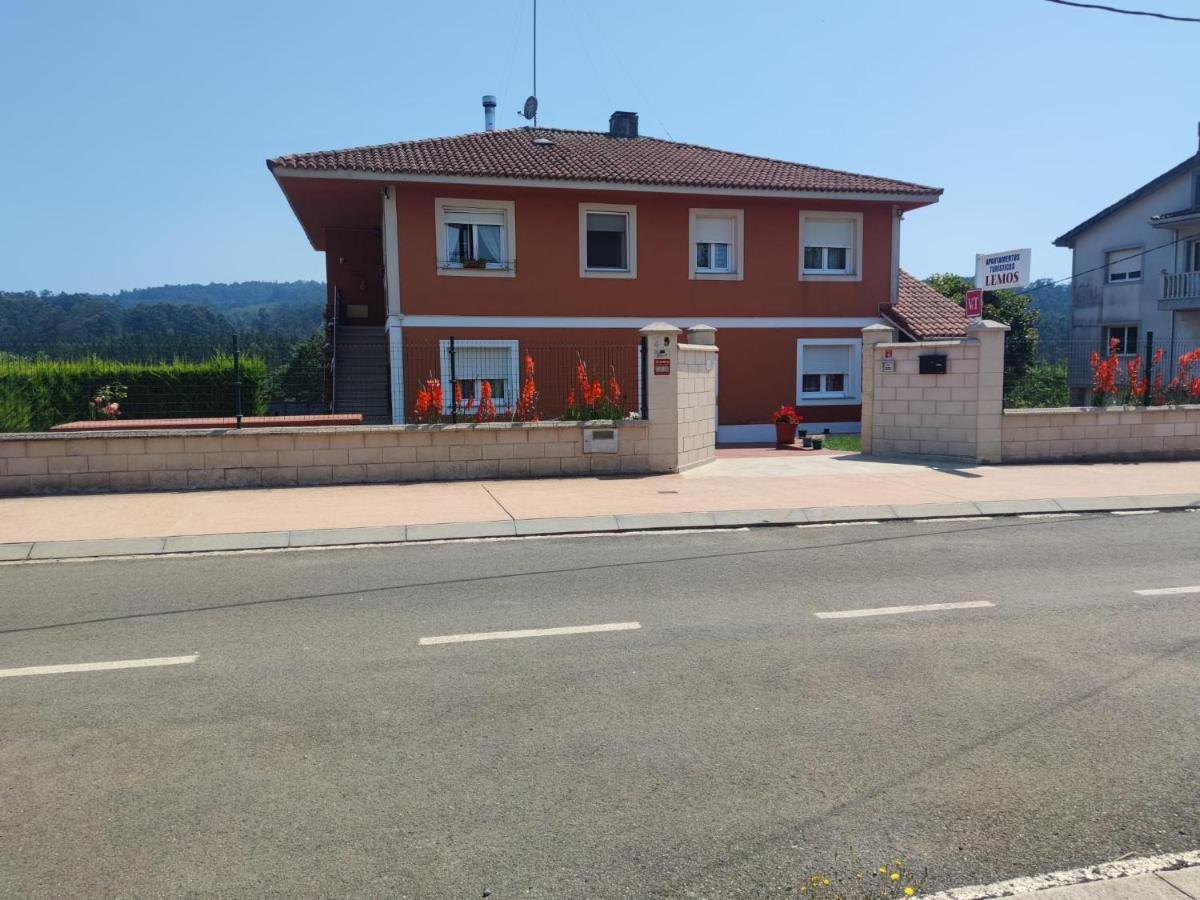 Apartamentos Turisticos Lemos O Pedrouzo Dış mekan fotoğraf