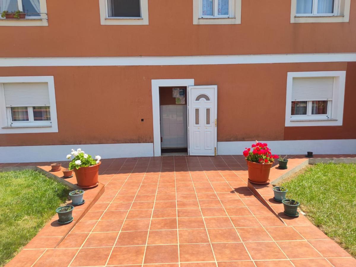 Apartamentos Turisticos Lemos O Pedrouzo Dış mekan fotoğraf